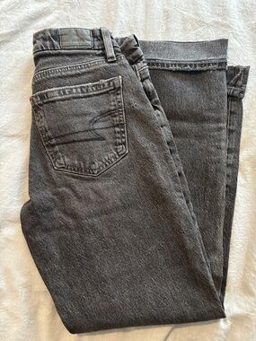 American Eagle Outfitters Women's Curvy Straight Leg size 000R